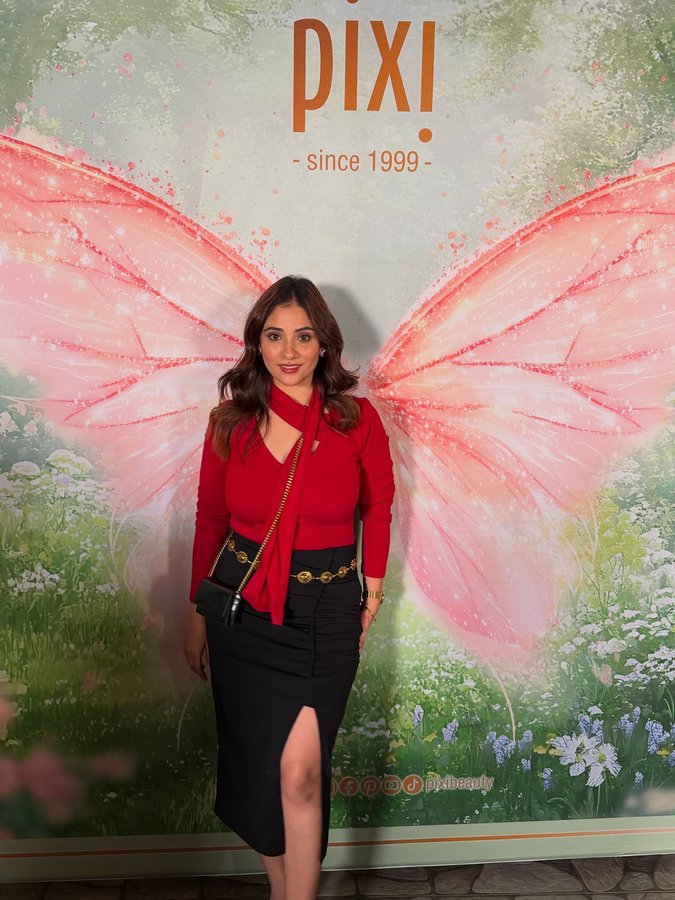 Instagram post by @shystyles2109 for Pixi Beauty. Caption reads: Last night @pixibeauty glow🌟Night.