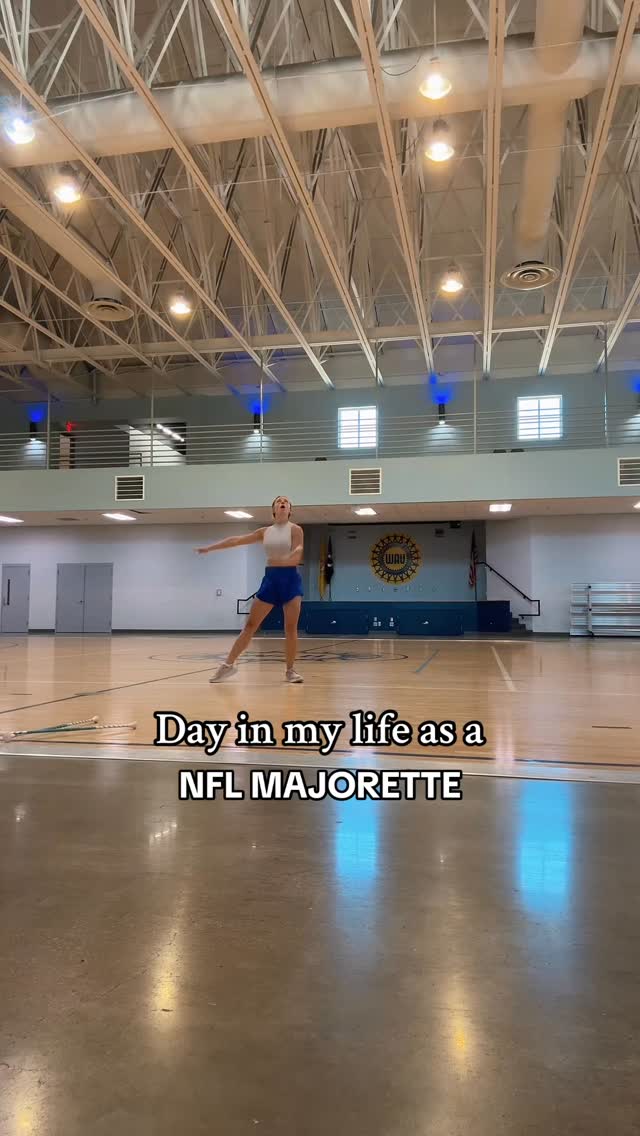 Instagram post by @chloe_holladay for Honey Stinger. Caption reads: Booked and busy 💙.