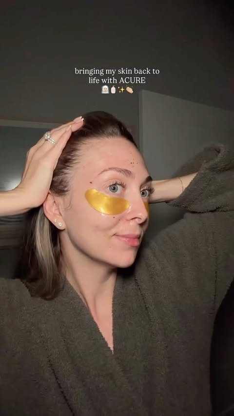 Instagram post by @casualgirlstyle for ACURE. Caption reads: [...] glow activated ✨🧖🏼‍♀️ My favorite....