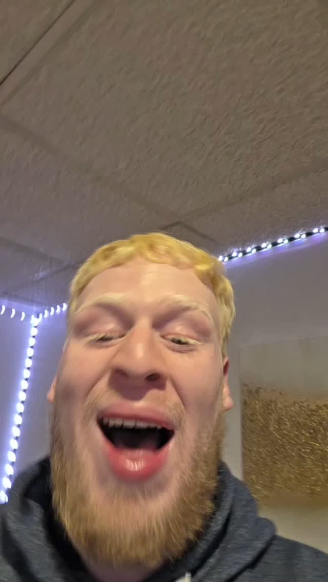 Instagram post by @carlos.manuelx for Cameo. Caption reads: I FINALLY HAVE A @cameo ACCOUNT MFS!!!! 😅🤩😛👏....