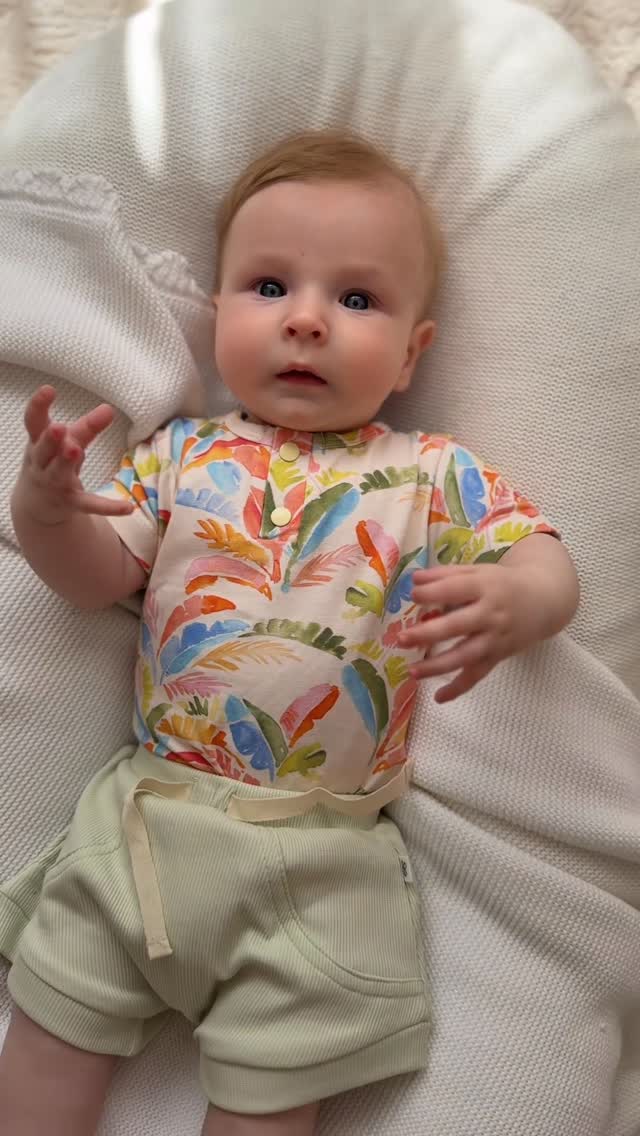 Instagram post by an influencer for Snuggle Hunny. Caption reads: It’s summertime @snugglehunnykids 😍 so many cute....