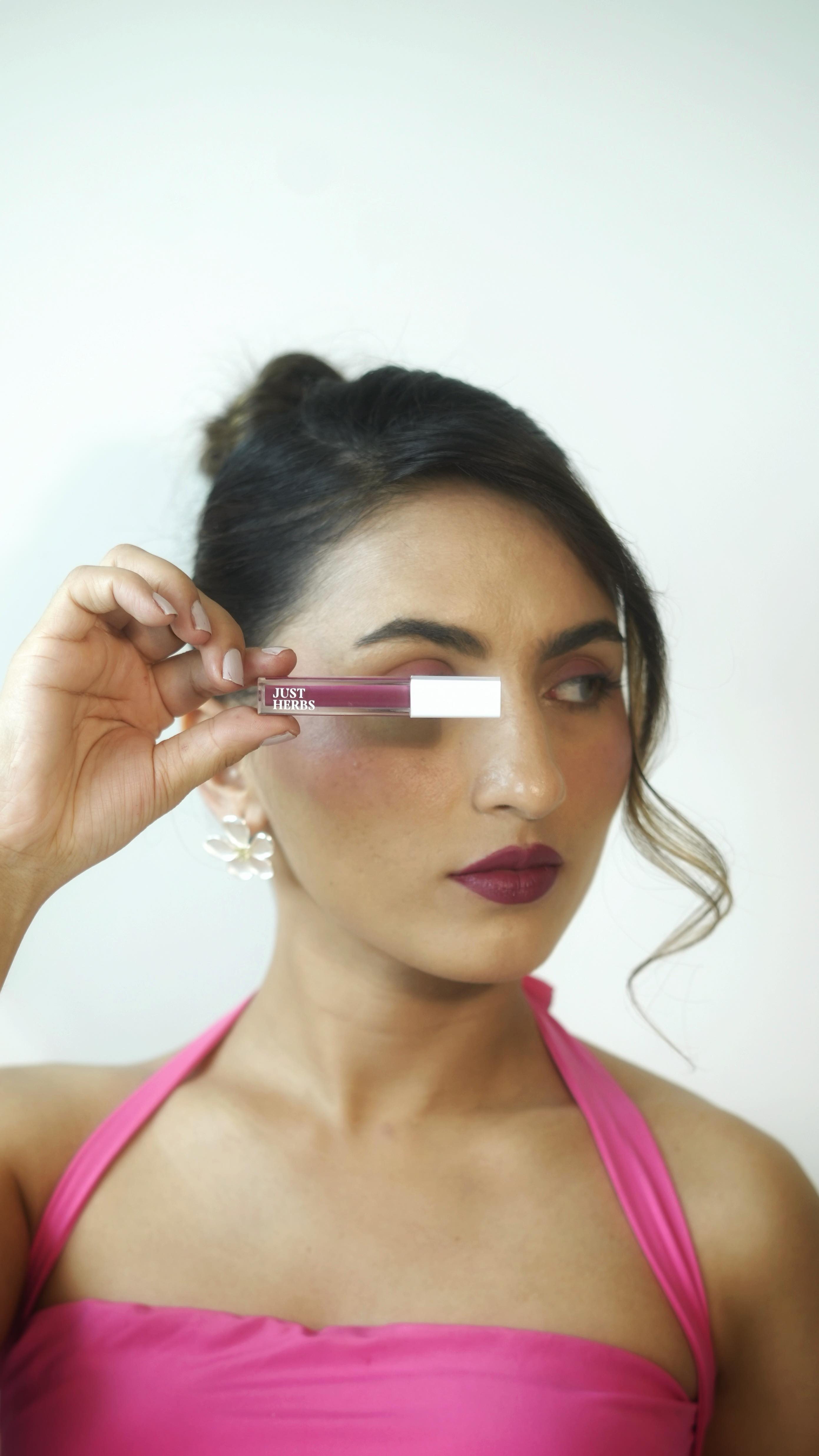 Instagram post by @iamsujatarawat for Just Herbs. Caption reads: When your lipstick feels like skincare....