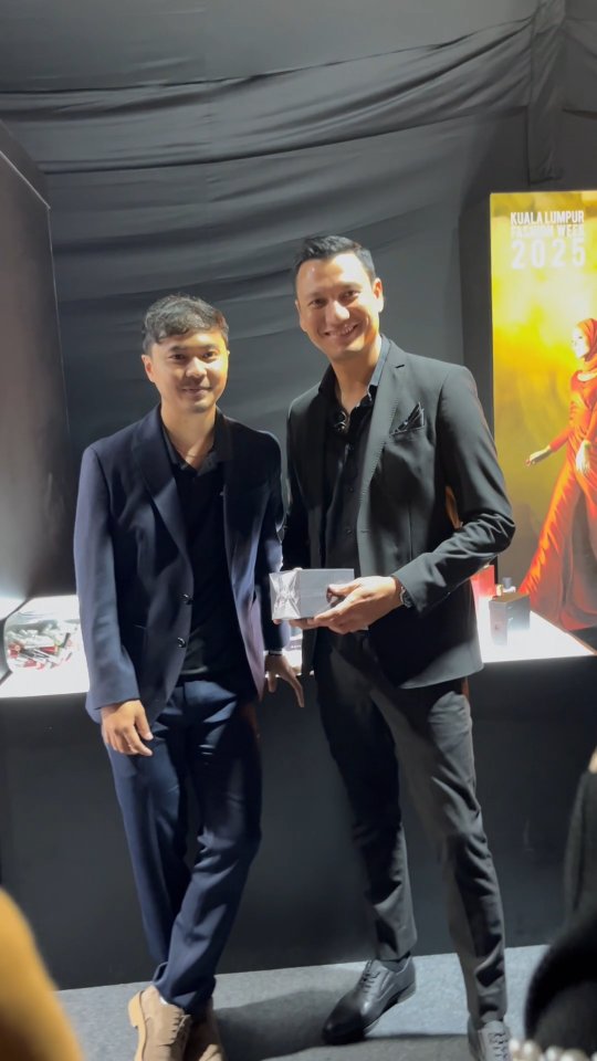 Instagram post by @csugiono for HMNS. Caption reads: Clips from KLFW2025 with @hmns.id as Official....