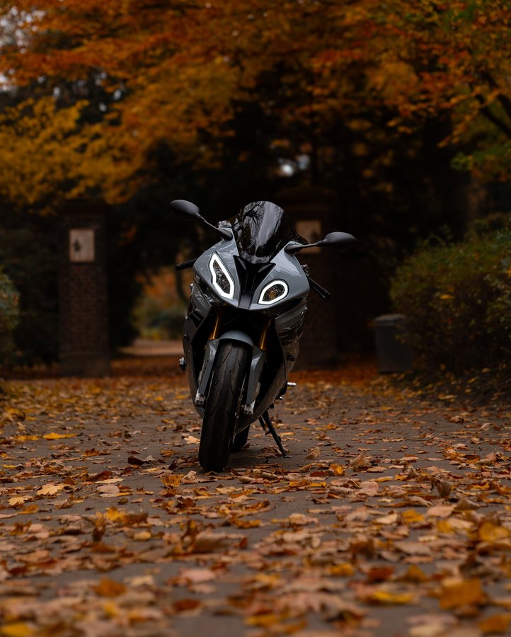 Instagram post by @mysquad_rr for Monster Fairings. Caption reads: [...] 🤝 @officialmonsterfairings 🤝....