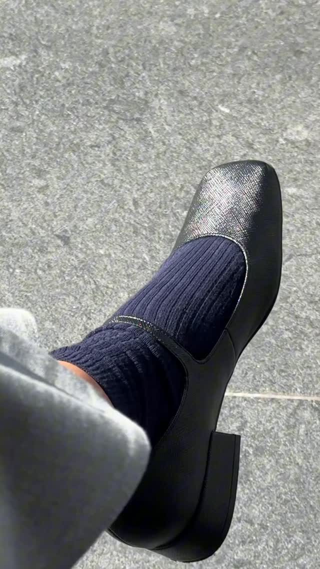 Instagram post by @touch.of.red for Aerosoles. Caption reads: From my morning commute to late-night city lights,....