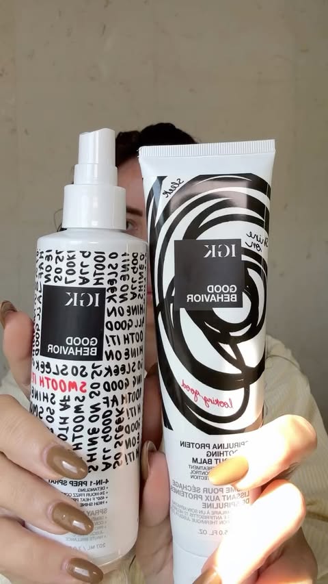 Instagram post by @melissaaizquierdo for IGK Hair. Caption reads: My air-blowout, start to finish. ✨
• 4-in-1 prep....