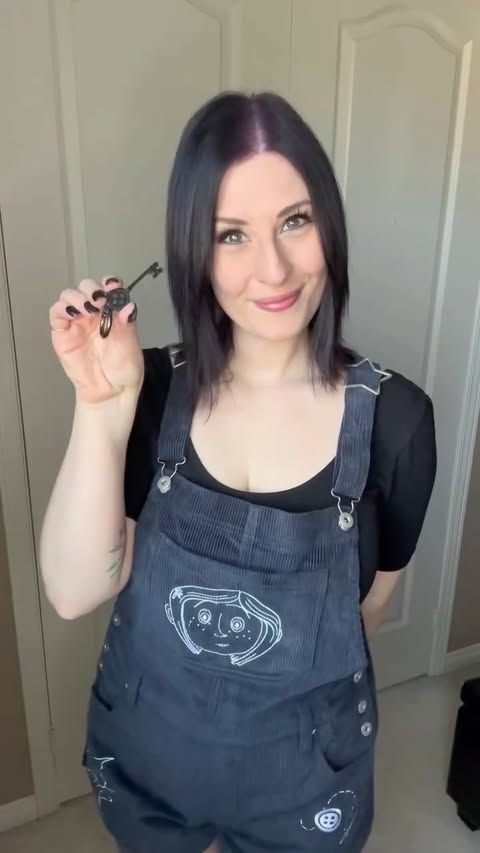 Instagram post by @allycatastrophe for Hot Topic. Caption reads: [...] time of year! Thank you so much to @hottopic....
