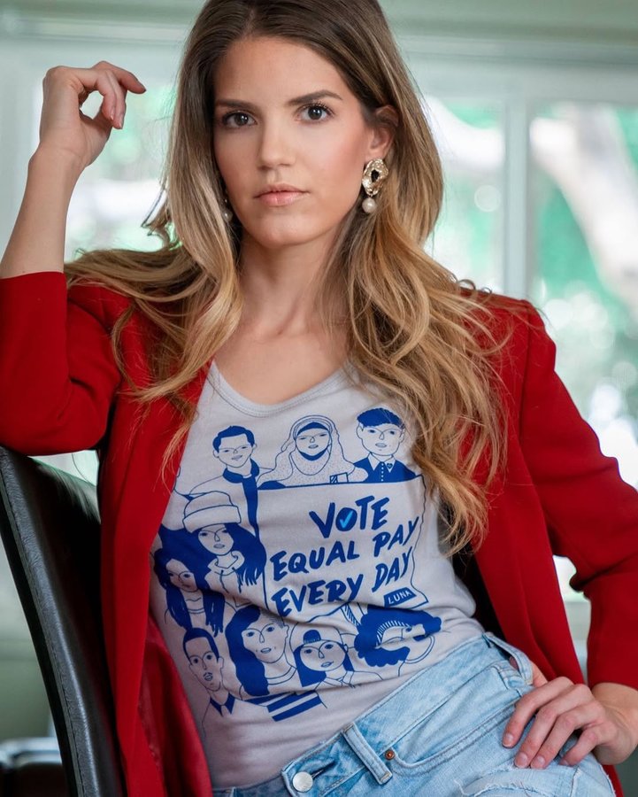 Instagram post by @jennystumme for LUNA Bar. Caption reads: You ready for election 2020?! #Ad
⠀
I don’t think....