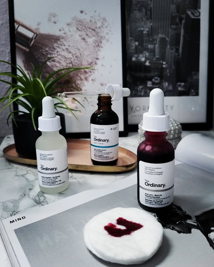 Instagram post by @sopronita for DECIEM. Caption reads: #anzeigetheordinary Do viral skincareproducts....