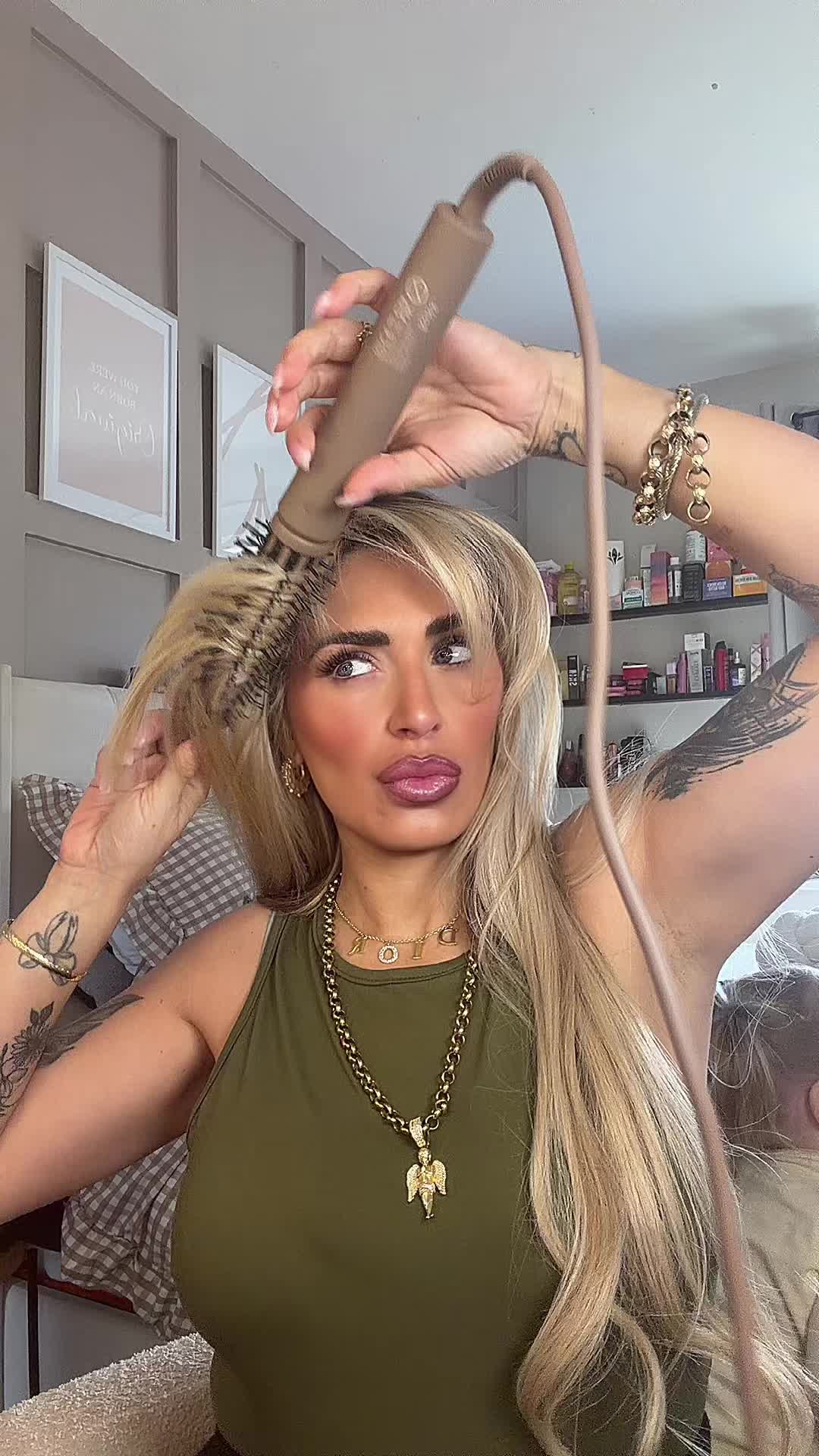 TikTok post by @supersxcgemabackupltd for FILTER BY MOLLY-MAE. Caption reads: [...] #hairtool #hairtransformation #fyp....