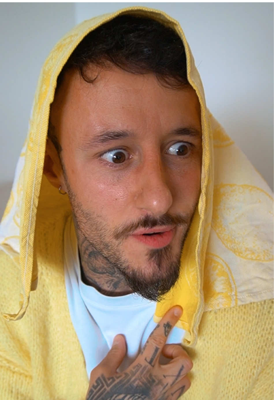 TikTok post by @next8level for Emma Sleep NL. Caption reads: *Anzeige @Emma Sleep DACH  Wenn ihr auch erholt....