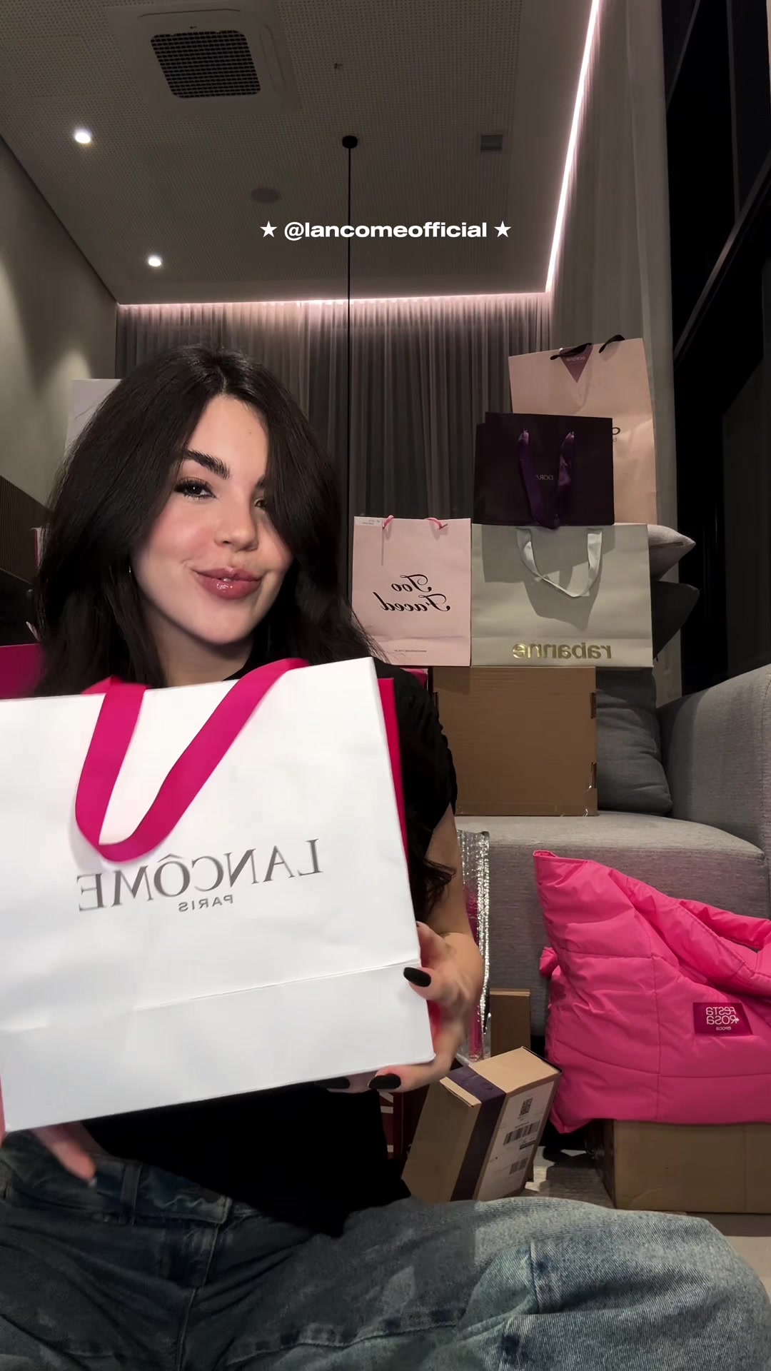 TikTok post by @dudazzanini for Avon. Caption reads: Replying to @Katty 💗 ★🎀💞🍒🌷 pt2! mto....