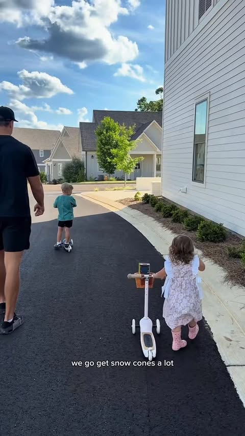 Instagram post by @calipries for Huggies. Caption reads: [...] thankfully, I came prepared with @huggies....