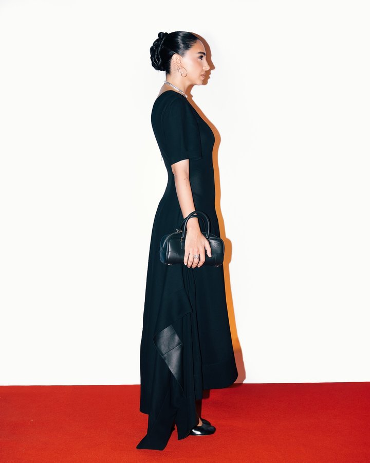 Instagram post by @salmaabudeif for LOEWE. Caption reads: [...] project to my heart ✨

Covered by @loewe....