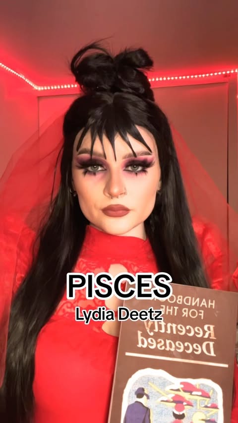 Instagram post by @glamflowerx for Boldface Makeup. Caption reads: [...] halo glow liquid filter @theboldfacemakeup....