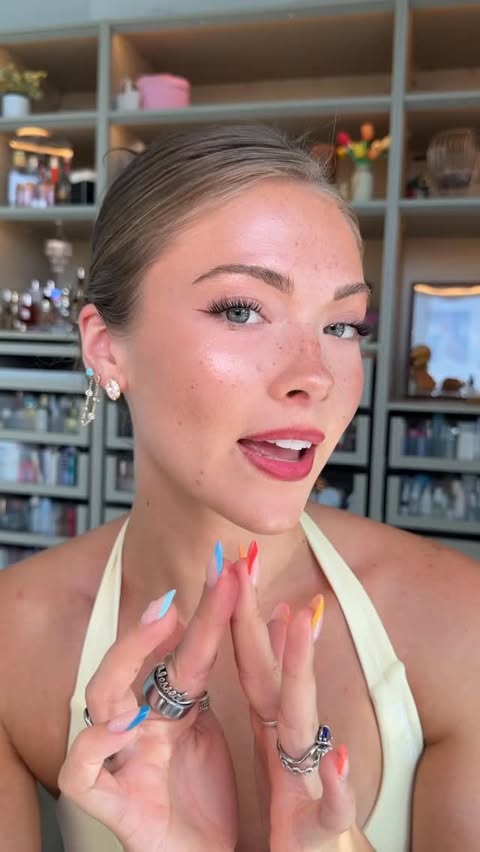 Instagram post by @kayla.ryan1 for COVERGIRL. Caption reads: [...] & lips anymore!! 💋💆🏼‍♀️⭐️ Using the....