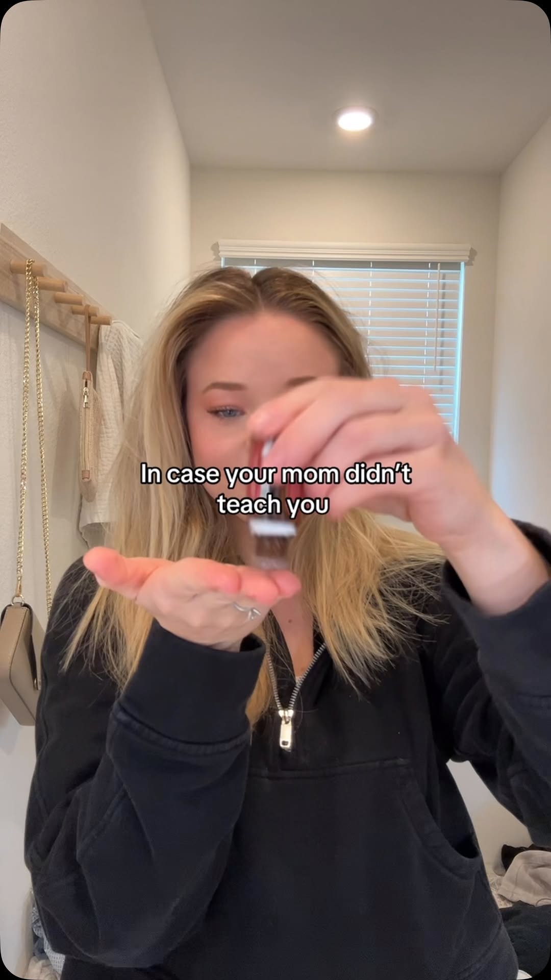 Instagram post by @rachaeleppley for Young Living. Caption reads: An itchy scalp can be caused by many things-like....