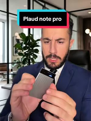 TikTok post by @masdak_trading for PLAUD. Caption reads: Découvrez le Plaud Note Pro : l’assistant de prise....