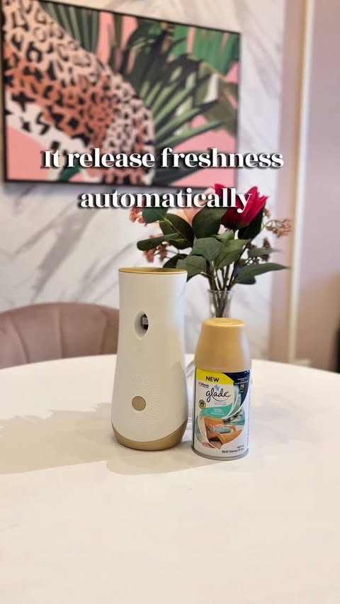 Instagram post by @frhainn._ for Glade. Caption reads: [...] makes it unforgettable. That’s why I use....