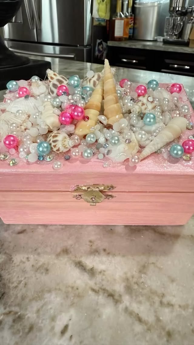 Instagram post by @jennanic08 for Pinwheel Crafts. Caption reads: [...] ✨ #FamilyFun #CraftingTogether....