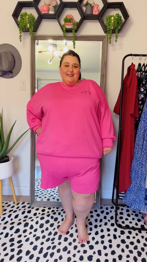 Instagram post by @curvy_chronicles for Ulla Popken. Caption reads: [...] and comfy hot pink sweat set from....