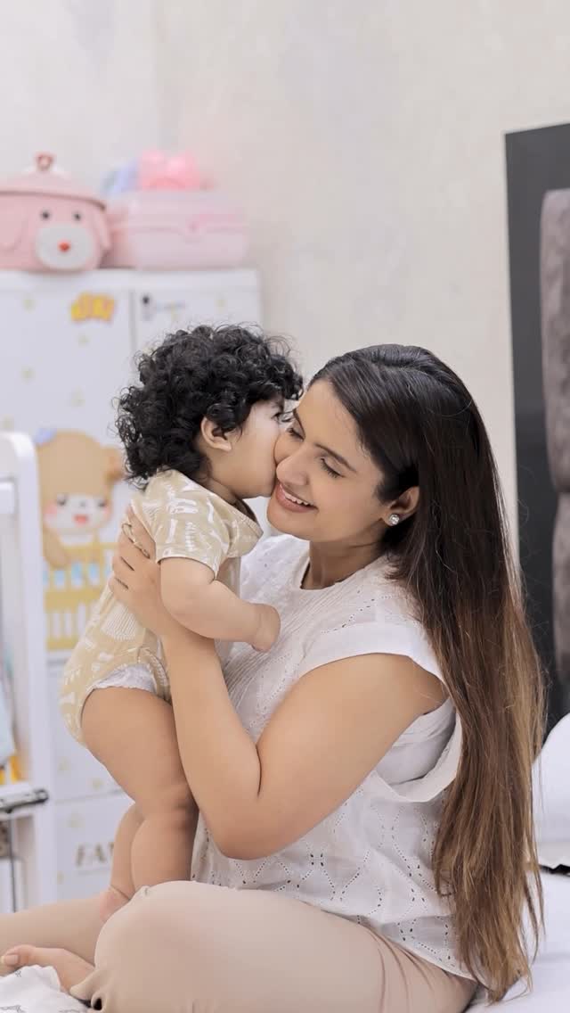 Instagram post by @junior.chopra for Himalaya Babycare. Caption reads: My baby’s sensitive skin needed more than just any....