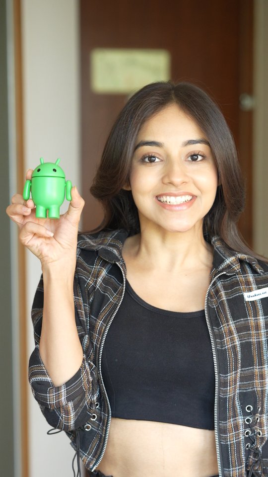 Instagram post by @_bachuuuu for Google India. Caption reads: Caught up with fellow #TeamAndroid creators at....