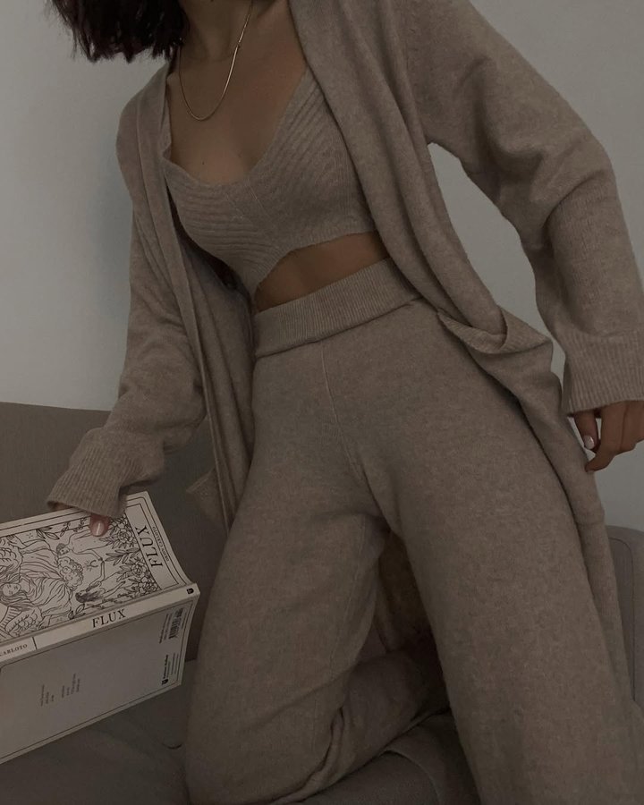 Instagram post by @deborabrosa for EDITED. Caption reads: Make it cozy @editedofficial #EDITEDgirls.