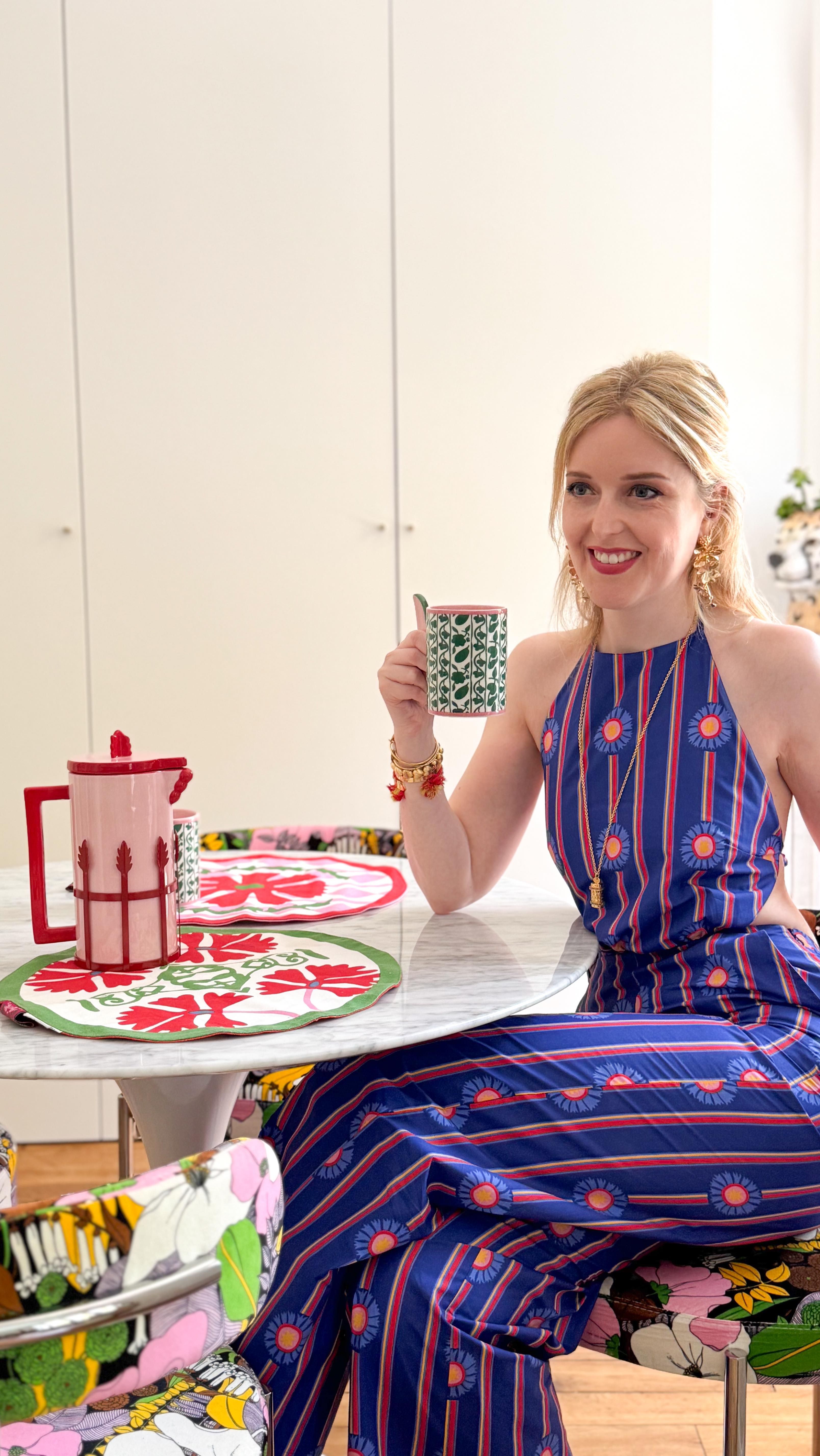 Instagram post by @juliezwing for Monoprix. Caption reads: @carolinedebenoist est la nouvelle invitée de....