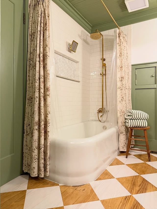 Instagram post by @3acrehomestead for TWOPAGES. Caption reads: [...] things about this space is the....