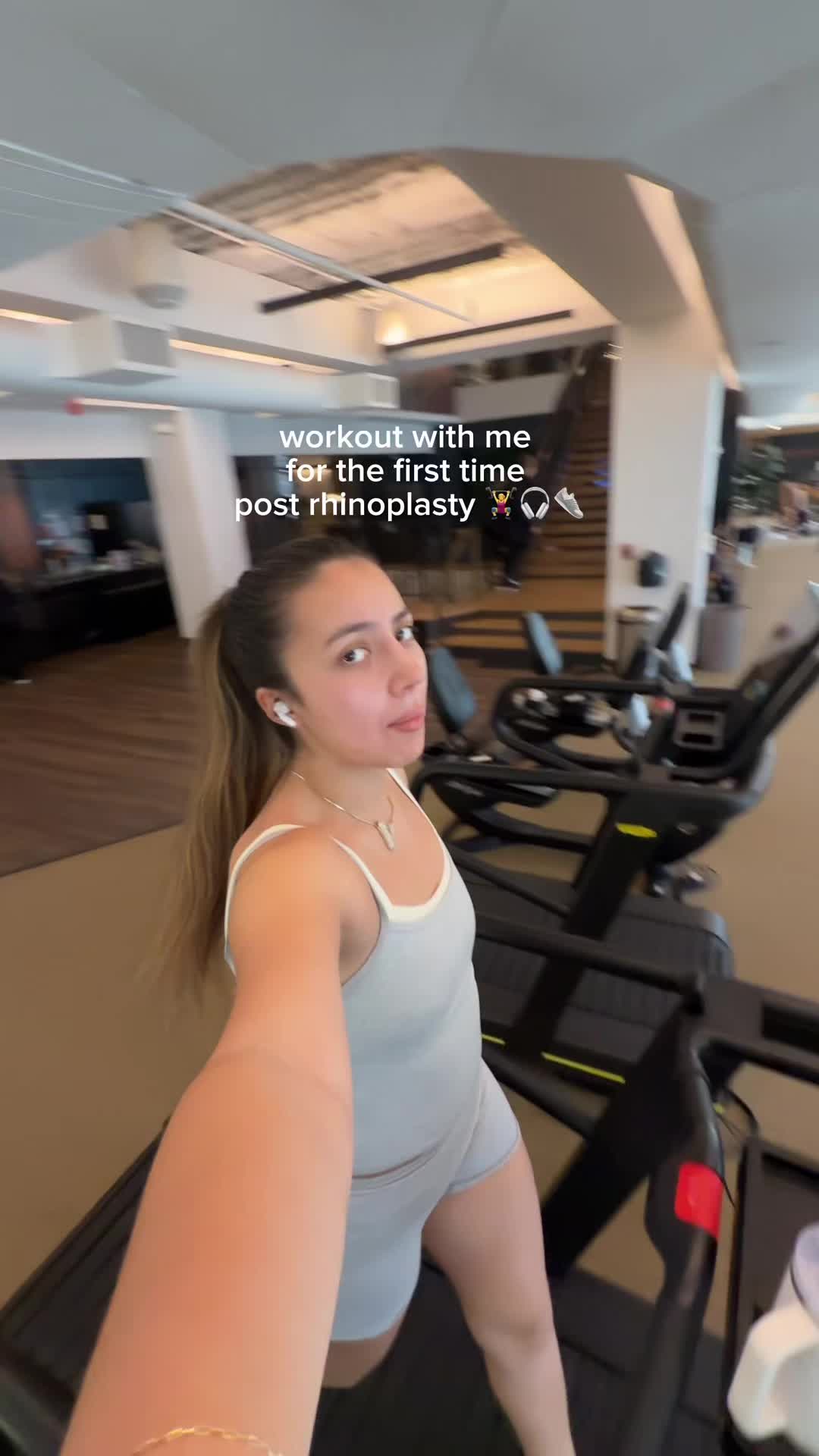 TikTok post by @vaneskinnylegnd for SET ACTIVE. Caption reads: [...] NEW A*** AND BRAND NEW NOSE LETS GO ✨....