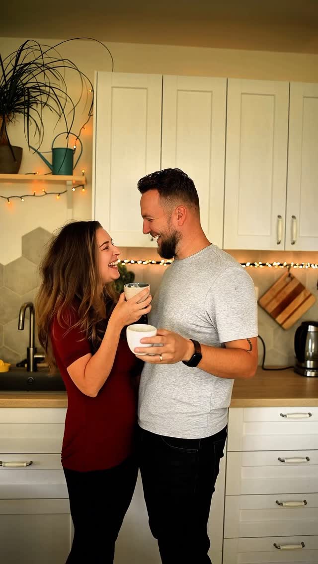 Instagram post by @the_fotr for Philips Home Living SA. Caption reads: Balancování tří dětí a jejich potřeb, dvou prací,....