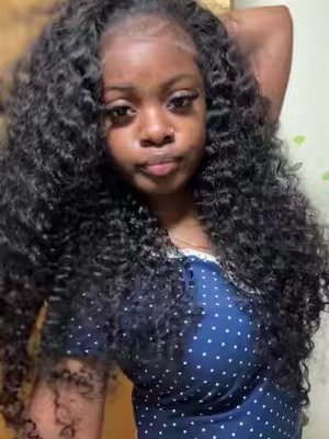 TikTok post by @truufaith for Mamushow Hair Store. Caption reads: These half wigs only keep getting better & better....