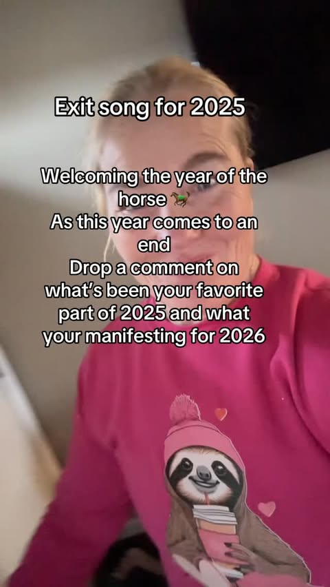 Instagram post by @mamacarrieb__ for Join Amble. Caption reads: If your ready to say goodbye to 2025 and ring in....