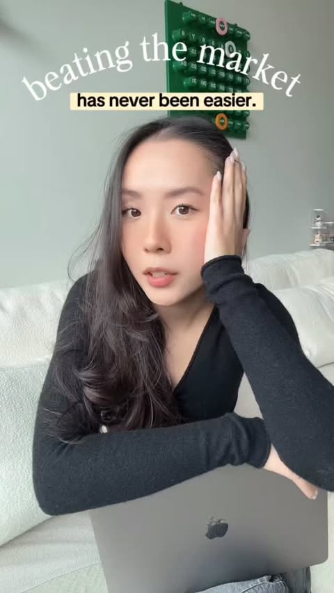 Instagram post by @linalikesmoney for Moomoo. Caption reads: [...] are craaaazy. Don’t miss out and join moomoo....