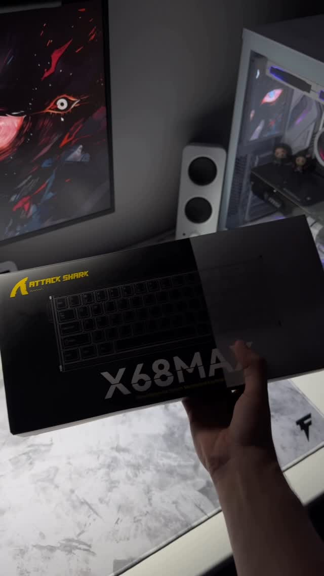 Instagram post by @r.ow2 for Attack Shark. Caption reads: [...] keyboard  X68MAX 💀❤️‍🔥

-
-....