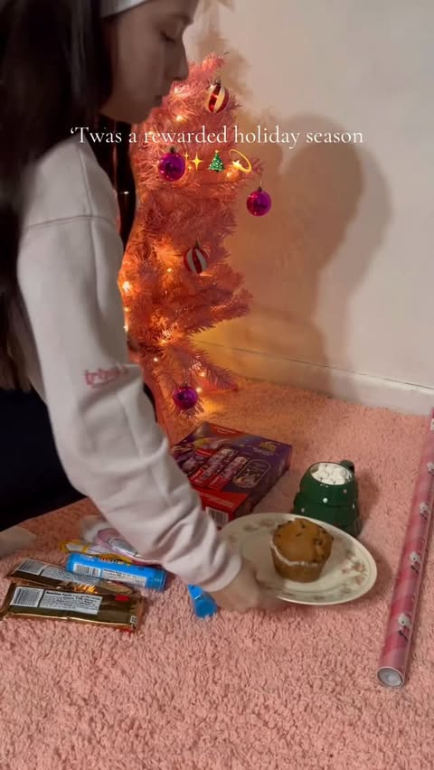 Instagram post by @couponingwithvane for Fetch. Caption reads: [...] because I earned rewards while doing it.....