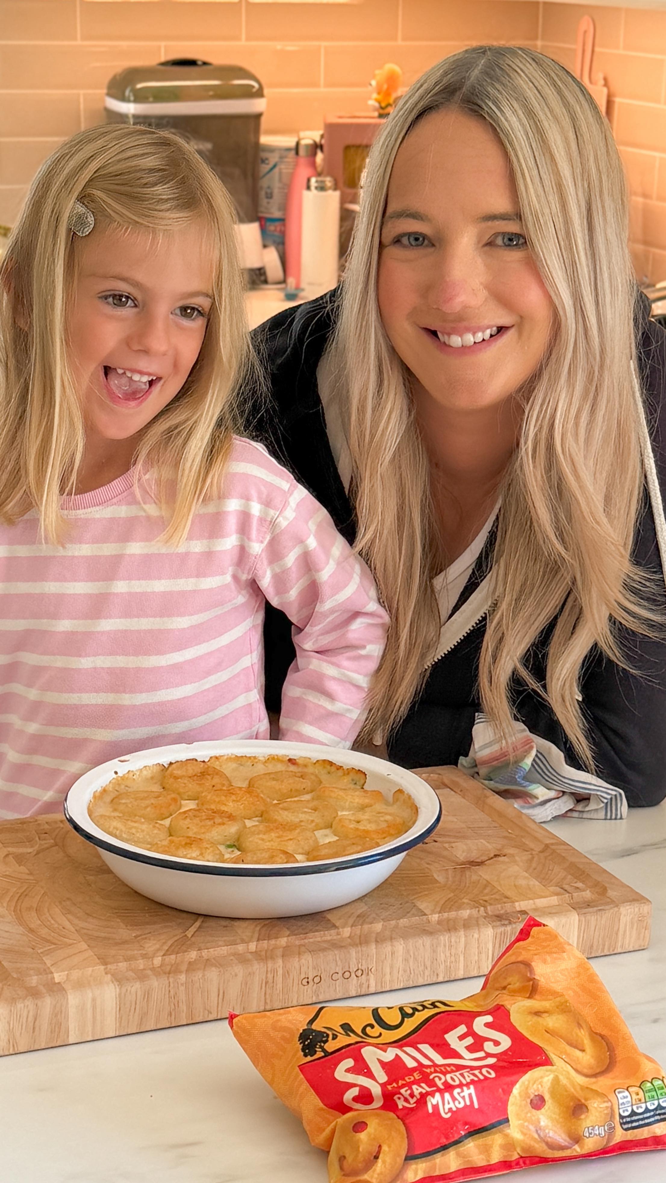 Instagram post by @dinnerwithdafni for McCain. Caption reads: 🌈Rainbow Chicken Smiles Pie 🌈 

Stick the oven....