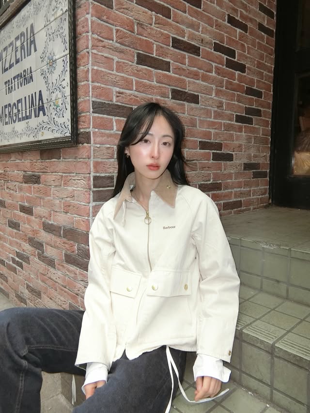 Instagram post by @nana.tokuse for Barbour. Caption reads: barbour jacket perfect for spring. #barbourjapan....