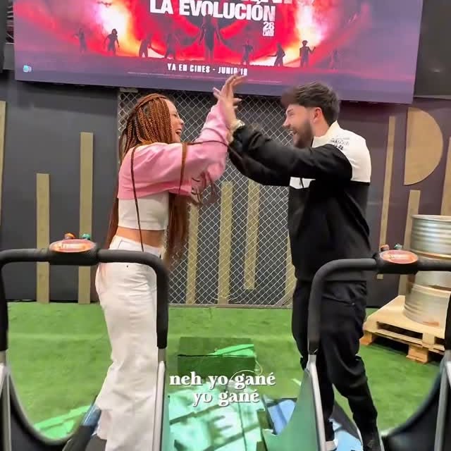 Instagram post by @peachyvalty for Sony Pictures. Caption reads: Neni fui a la experiencia de @sonypicturescol en....
