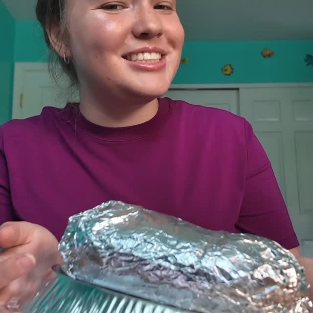 Instagram post by @jellybean.sweets for WeightWatchers. Caption reads: #ad I dont’t have to give up eating out to reach....