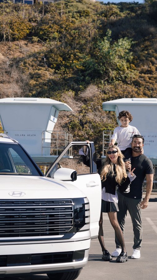 Instagram post by @citygirlgonemom for Hyundai USA. Caption reads: Every time I think I’ve figured out this car…....