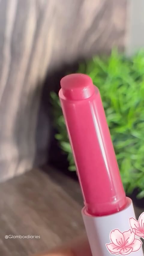 Instagram post by @glamboxdiaries for Milagro Beauty. Caption reads: [...] @milagro.beauty ✨ Pink Lemonade by Milagro....