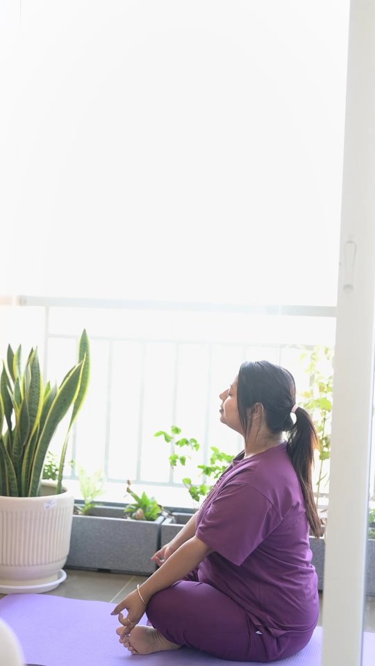 Instagram post by @iam_ankitamz for Akshayakalpa Organic. Caption reads: After 30, maintaining a healthy work-life balance....