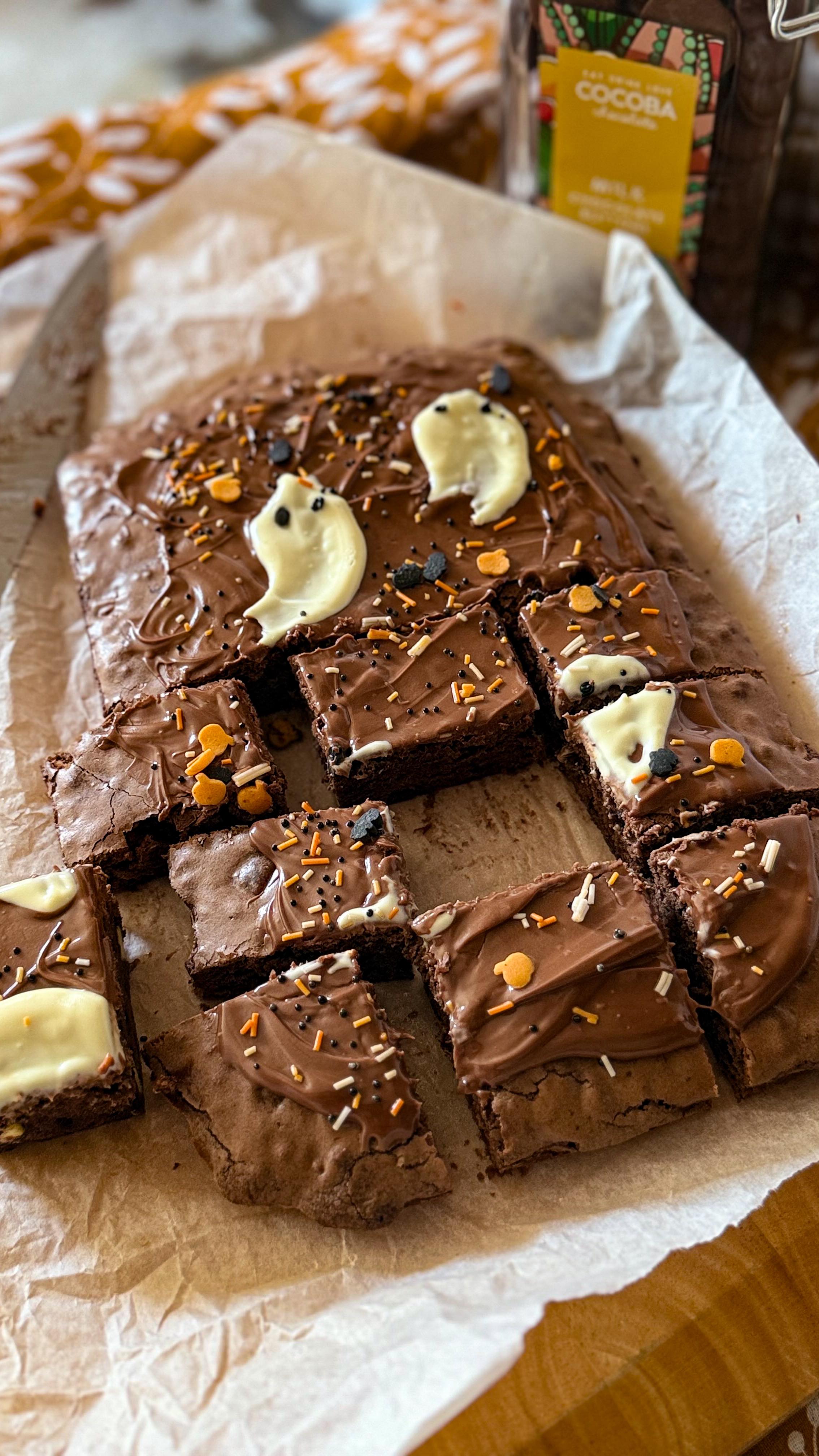 Instagram post by @bramley_apple for Cocoba Chocolate. Caption reads: [...] 🍰 My secret? ... Melted @cocobachocolate....