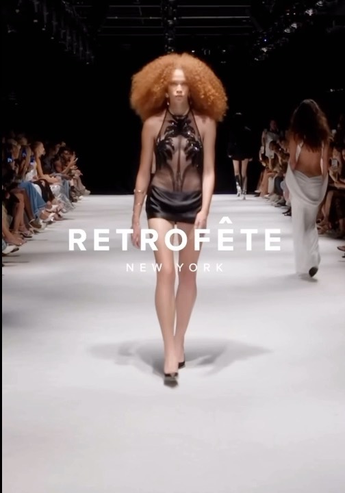 Instagram post by @tiannast.louis for RETROFÊTE. Caption reads: my walk for @retrofete ;).