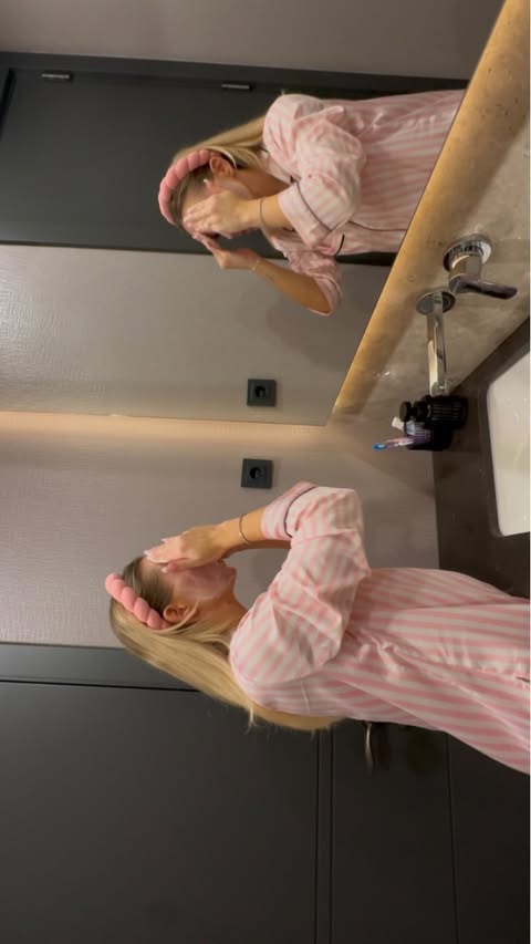 Instagram post by @tacmintumerfaki for Victoria's Secret. Caption reads: ✨🌙💤#nightvlog #reklam.