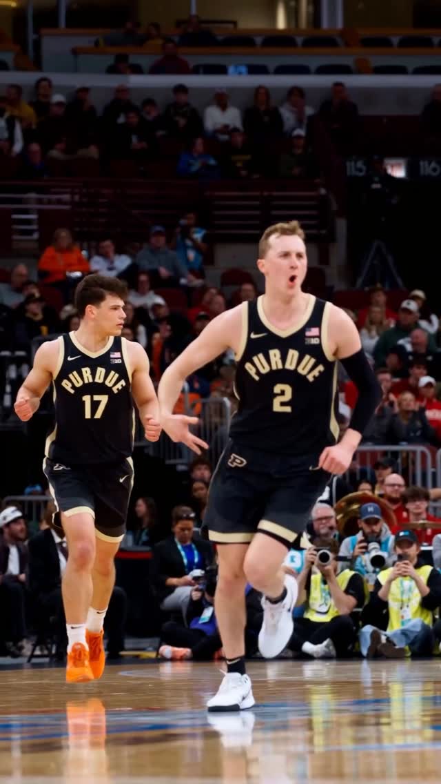 Instagram post by @b1gmbb for Discover. Caption reads: [...] the Boilermakers in the first half 🙌....