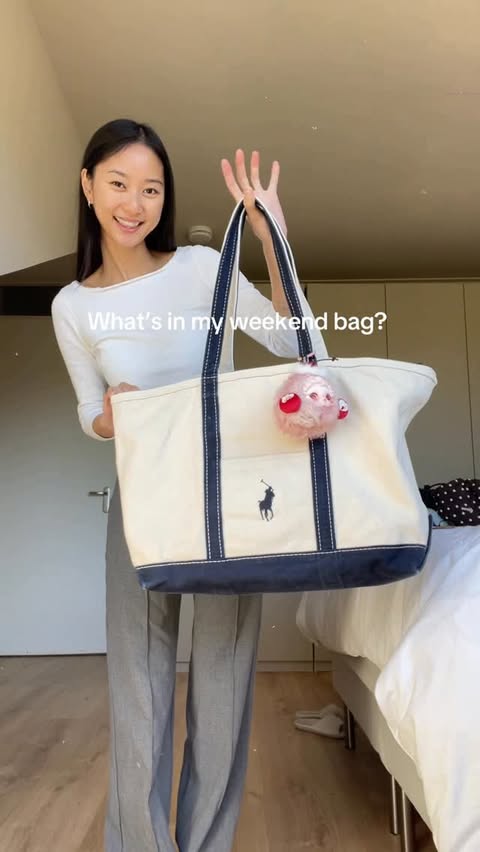 Instagram post by @thuvnn for Spartoo. Caption reads: [...] bag for the past month! Thank you....