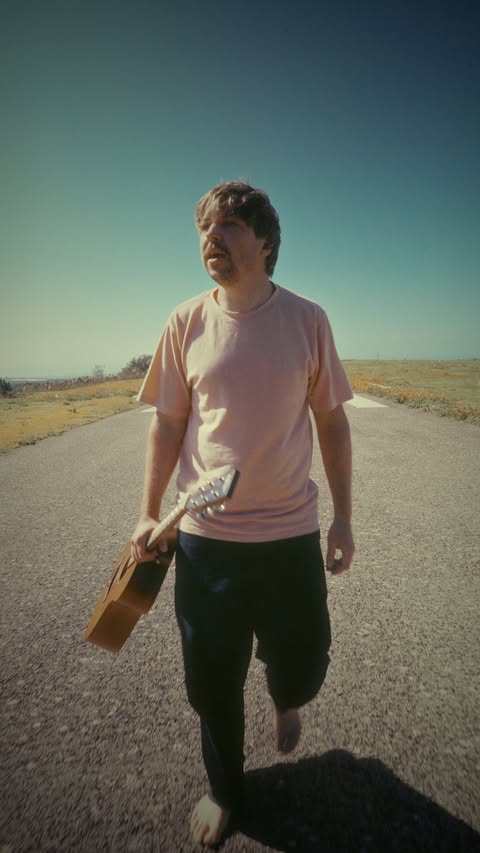 Instagram post by @philipp.poisel for Amazon Music. Caption reads: "Postkarte" 🔜 Donnerstag 23:59 Uhr 📫.